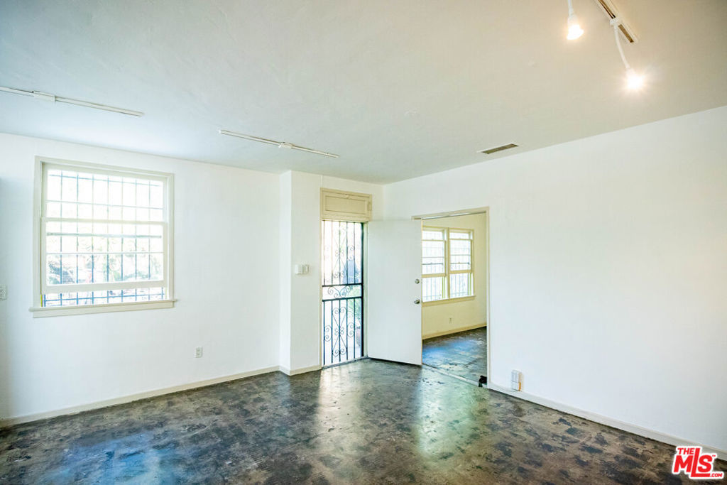 5422 W Washington Boulevard Property Photo 18