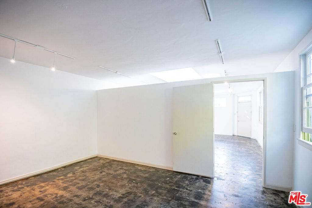 5422 W Washington Boulevard Property Photo 20