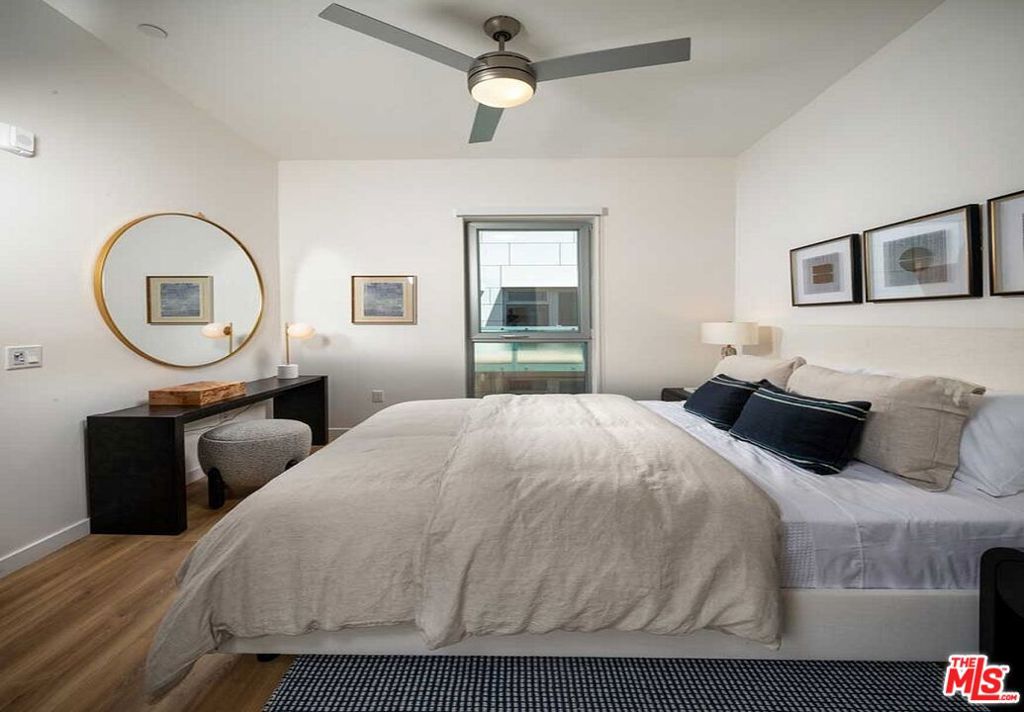 3223 Wilshire Boulevard 209 Property Photo 9