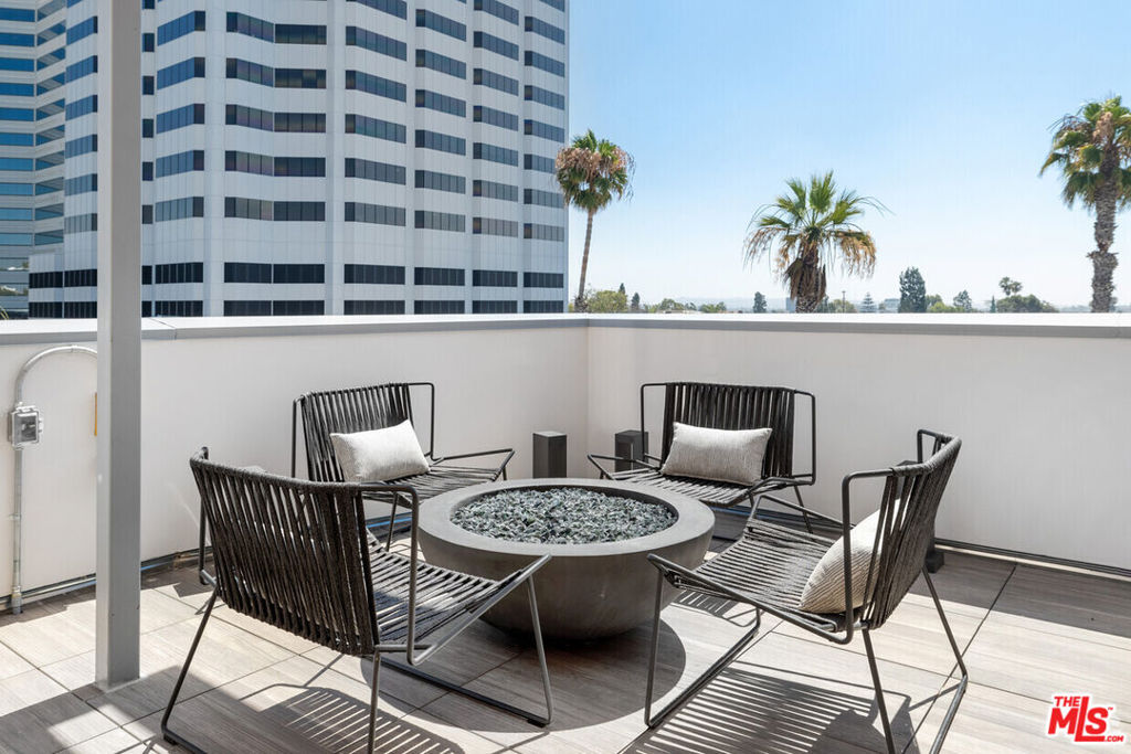 3223 Wilshire Boulevard 209 Property Photo 23