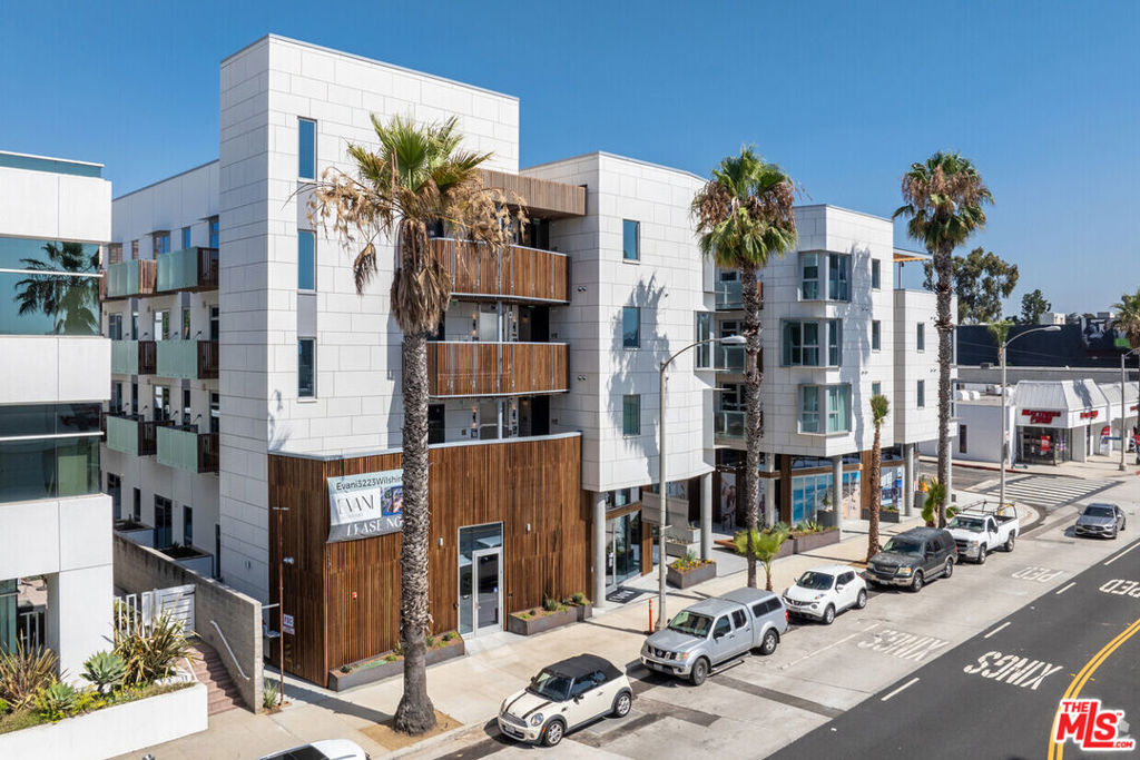 3223 Wilshire Boulevard 209 Property Photo 24