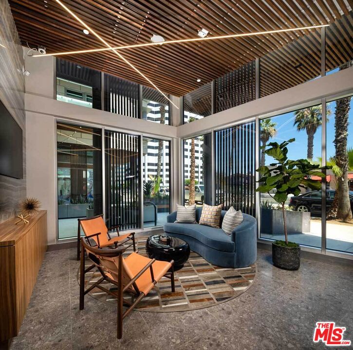 3223 Wilshire Boulevard 214 Property Photo 11