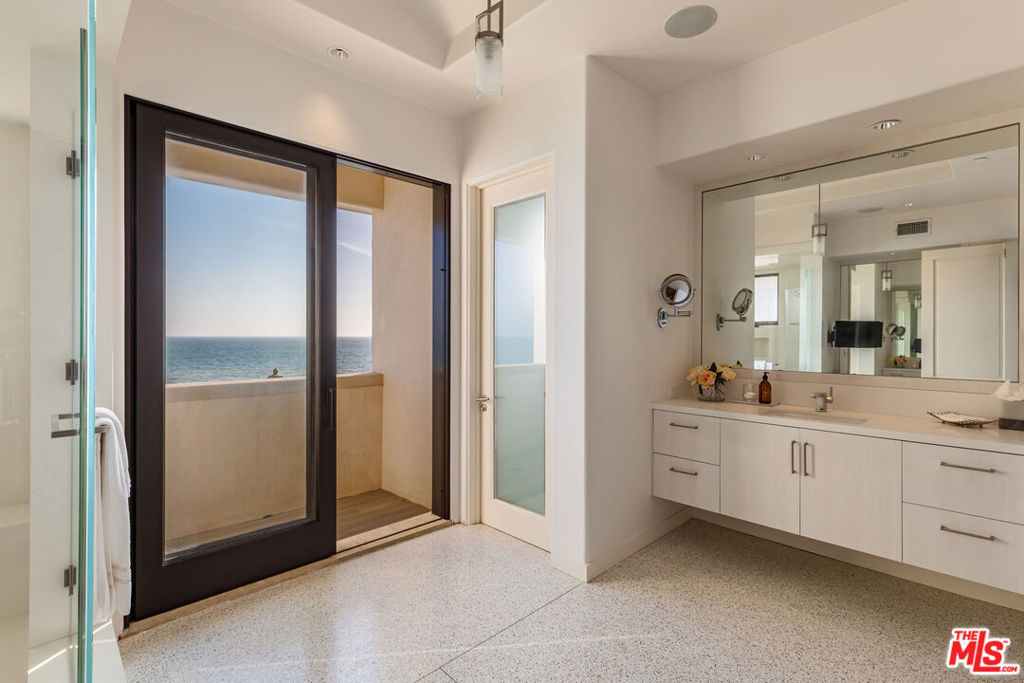 22368 Pacific Coast Highway Property Photo 29