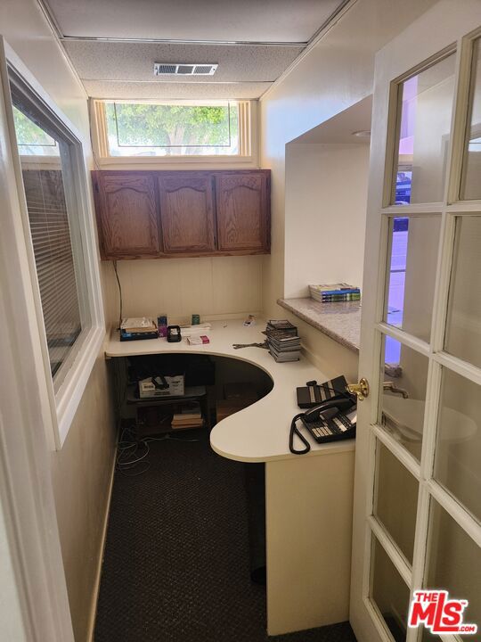 707 N La Brea Avenue Property Photo 9