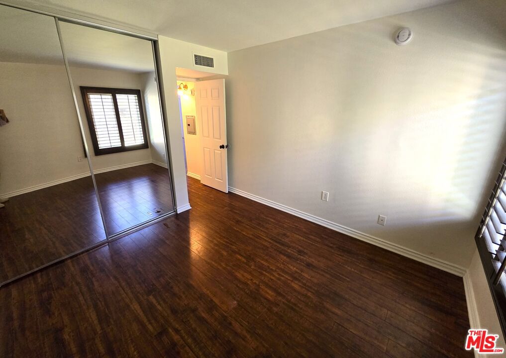 18350 Hatteras Street 248 Property Photo 12