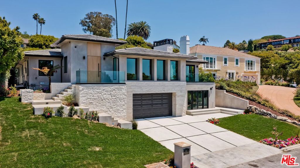 1012 Via Mirabel Property Photo 2