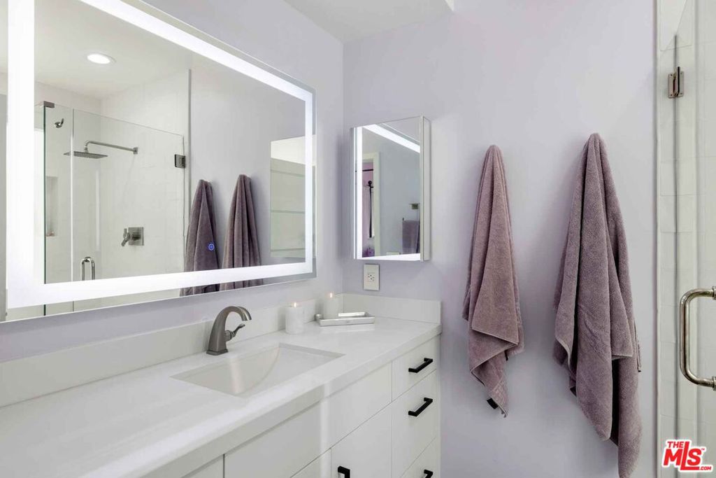 121 Emerald Avenue 1 Property Photo 11