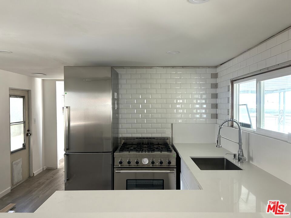 16321 Pacific Coast Highway 41 Property Photo 4