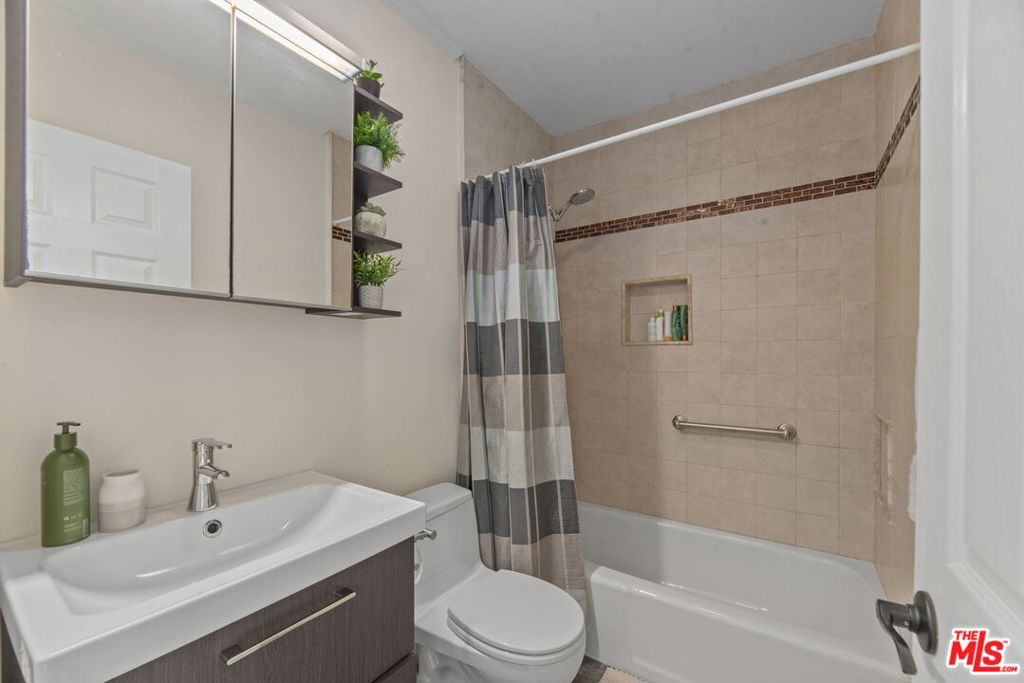 4926 1/2 Mcconnell Avenue Property Photo 16