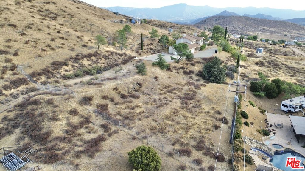 24442251 Property Photo 31
