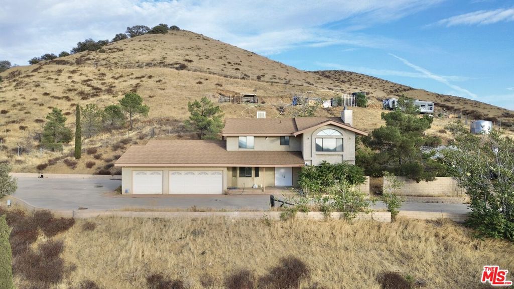 24442251 Property Photo 34