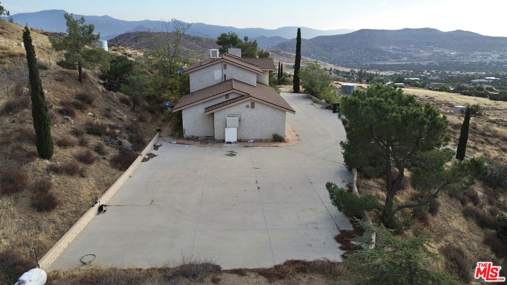 24442251 Property Photo 38