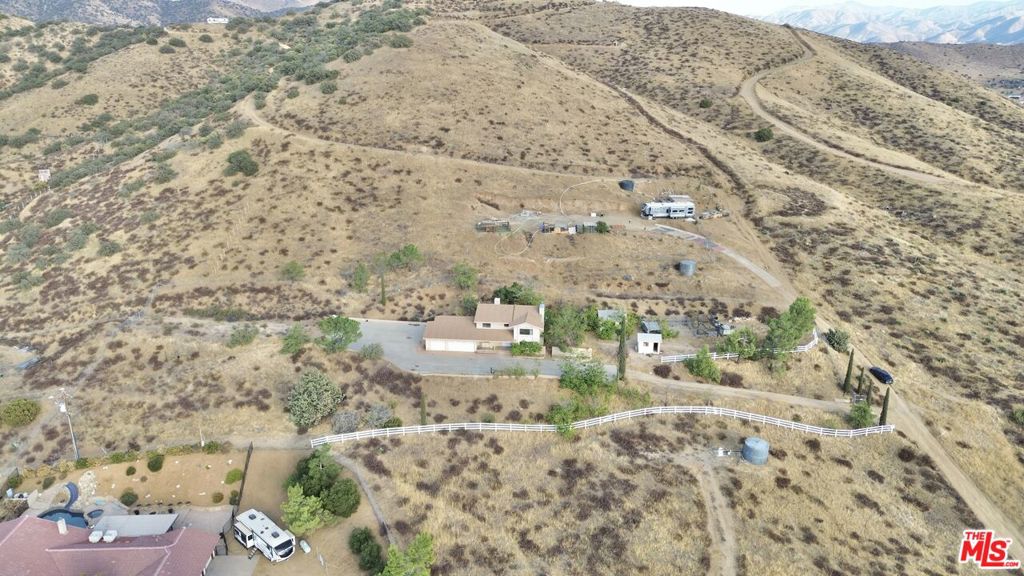 24442251 Property Photo 42