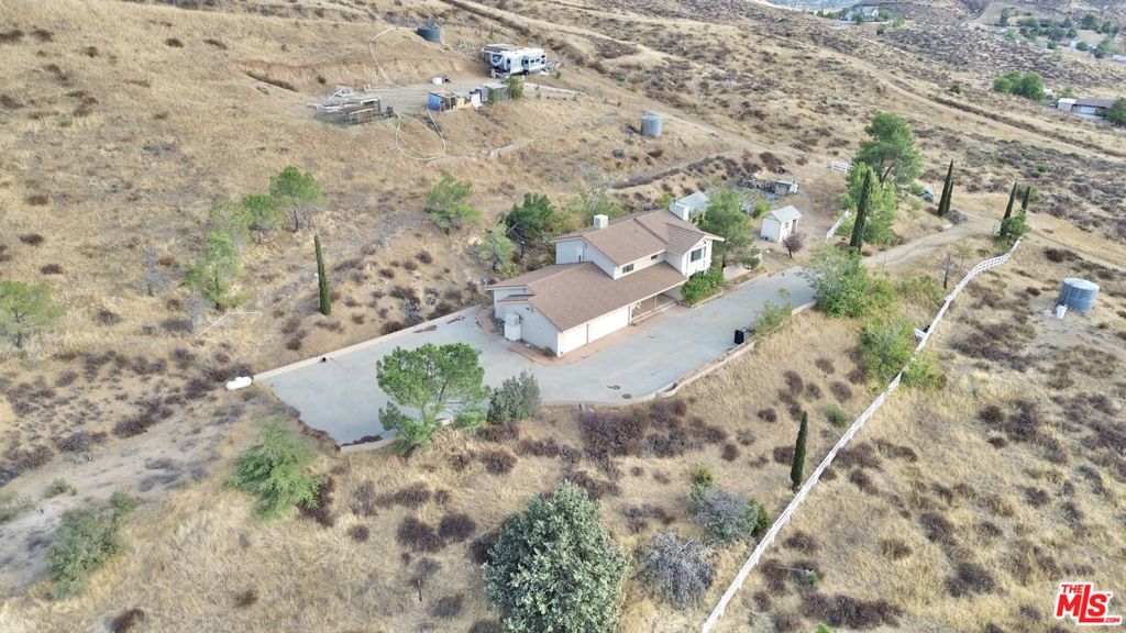 24442251 Property Photo 46