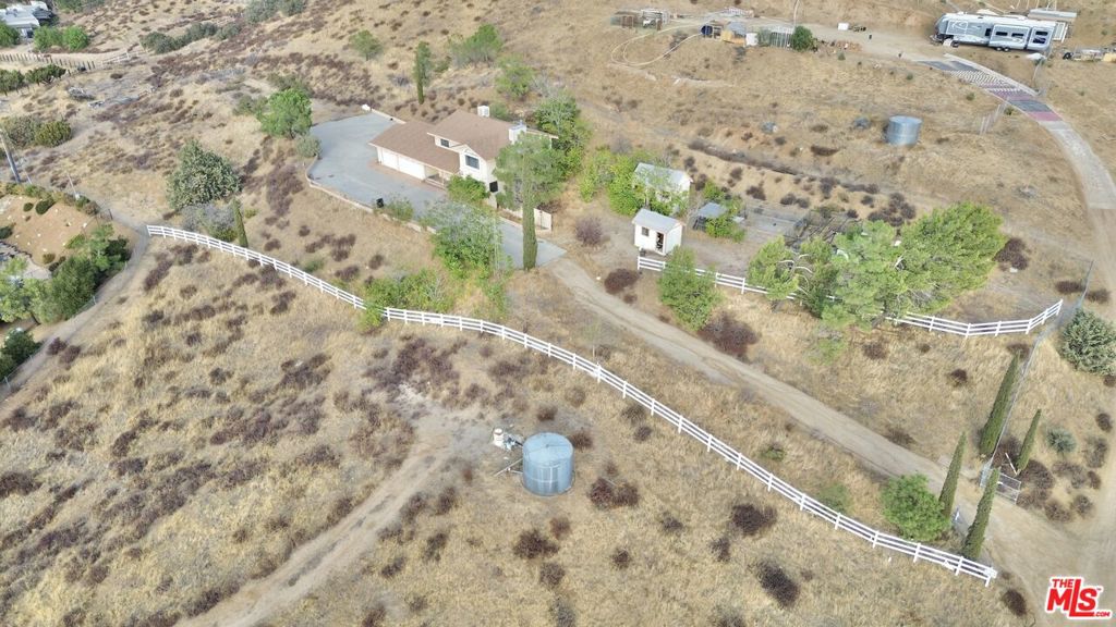 24442251 Property Photo 54