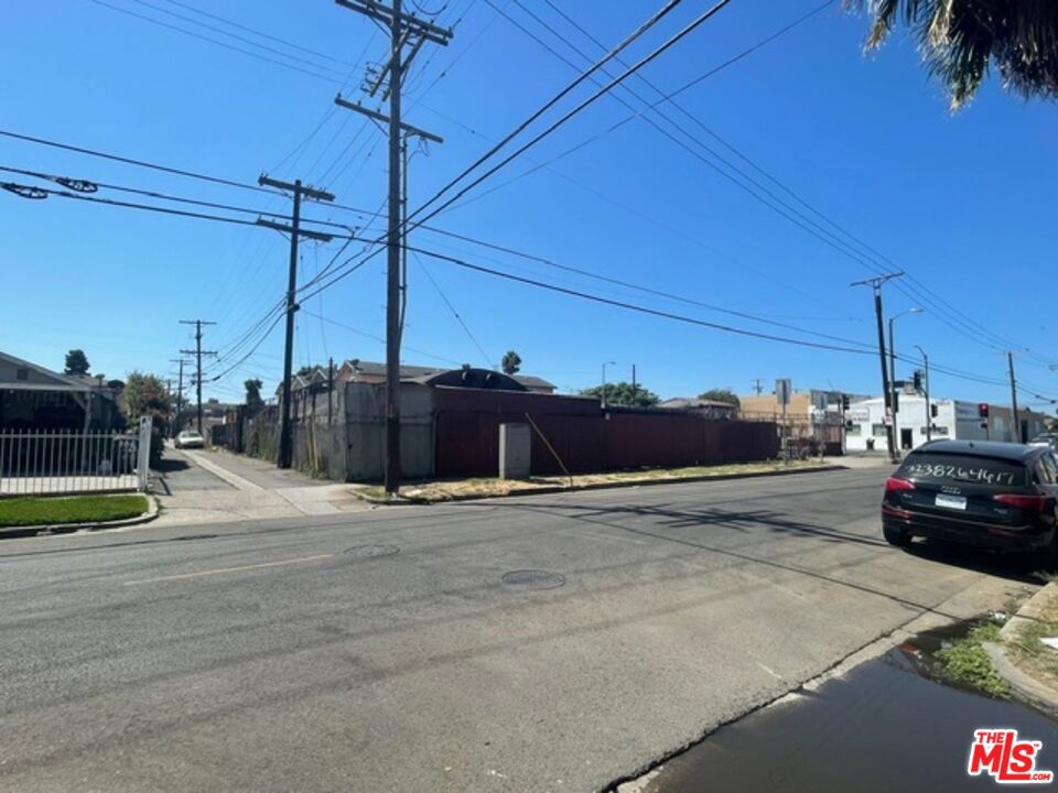 9602 S Main Street Property Photo 6