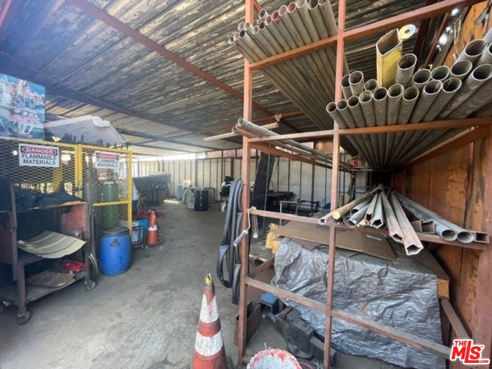 9602 S Main Street Property Photo 28