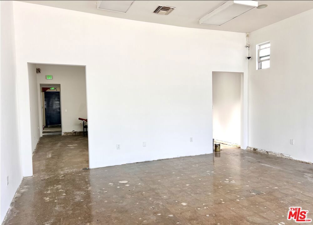 2801 S Robertson Boulevard Property Photo 3
