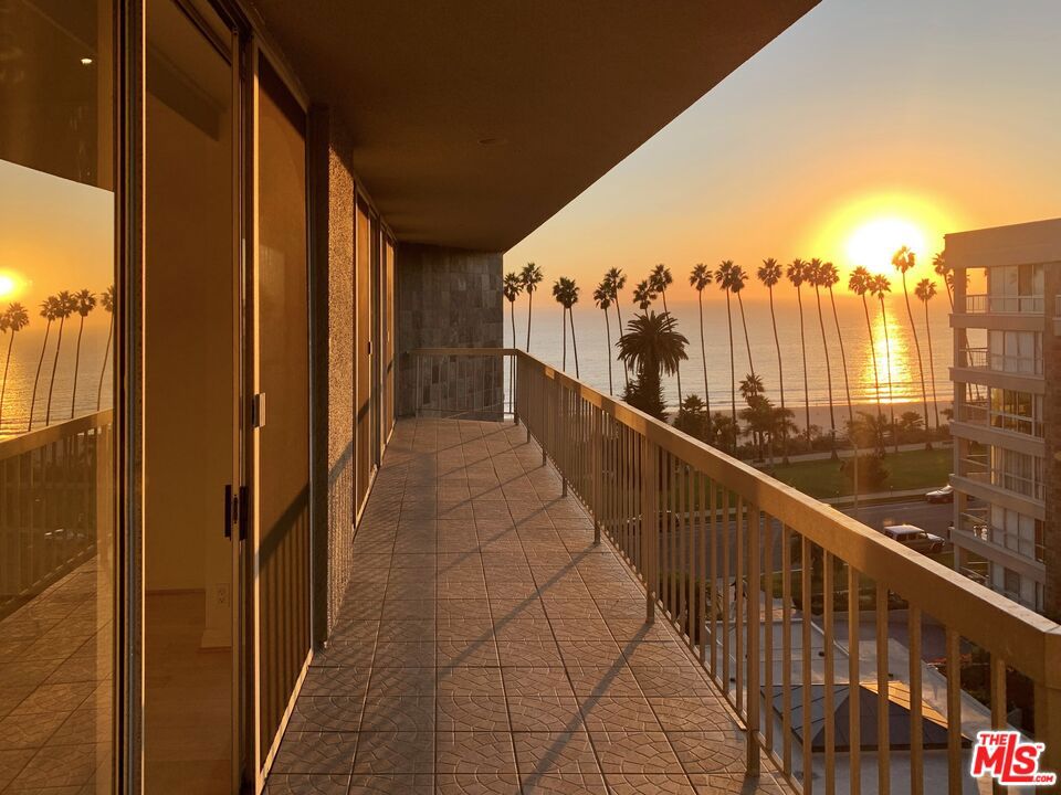 515 Ocean Avenue Sphb Property Photo 3