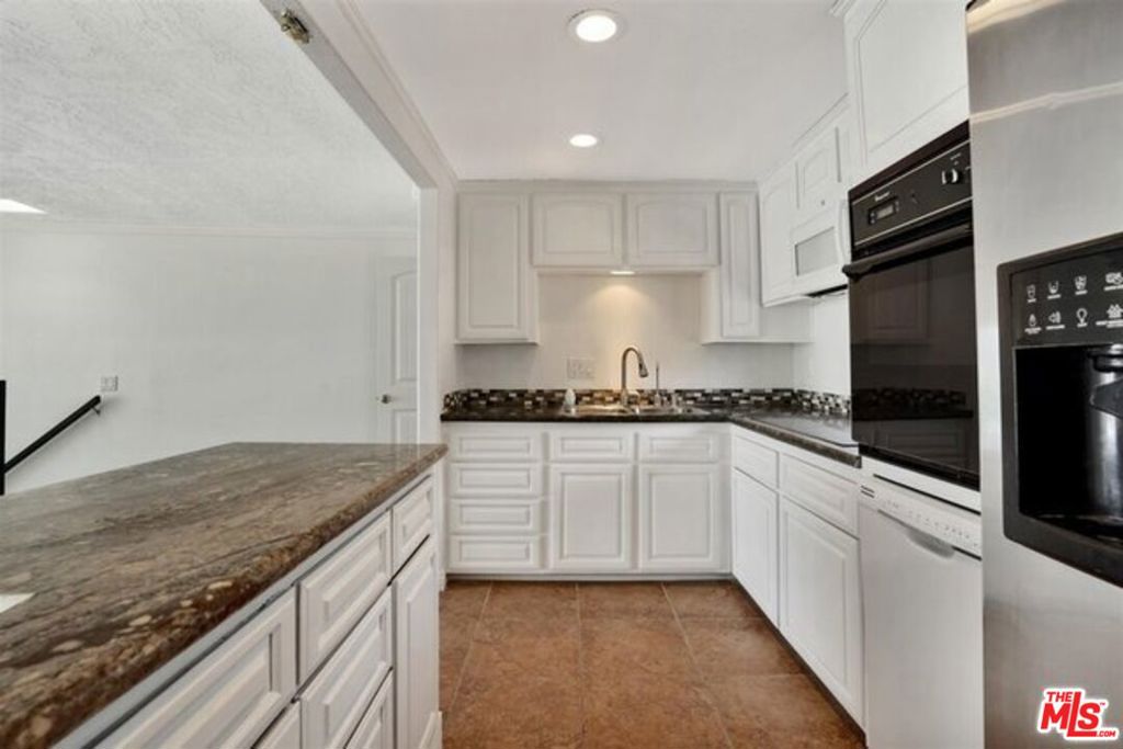 11770 Pacific Coast Highway D Property Photo 14