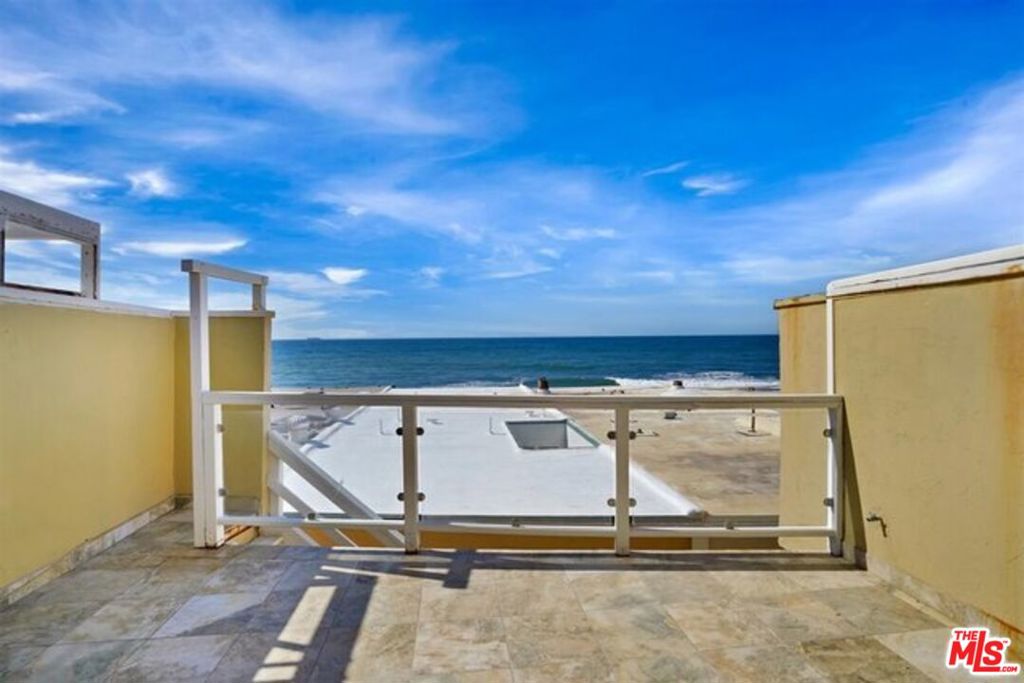11770 Pacific Coast Highway D Property Photo 17