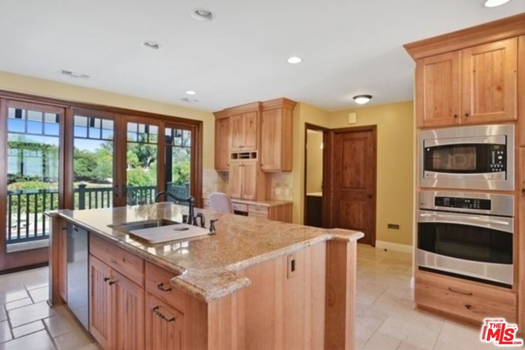 7322 Birdview Avenue Property Photo 10