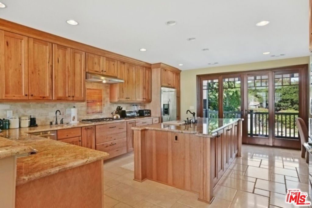 7322 Birdview Avenue Property Photo 11