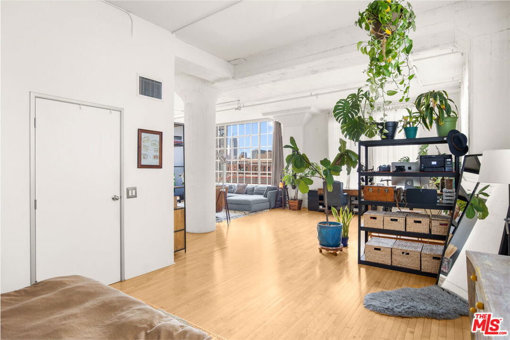 420 S San Pedro Street 308 Property Photo 15