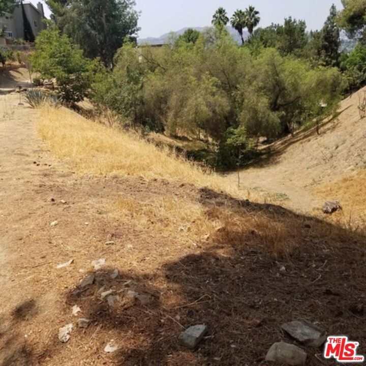 2500 Yorkshire Drive Property Photo 4