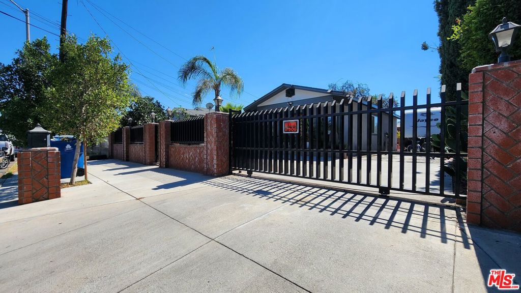 11146 Burton Street Property Photo 2