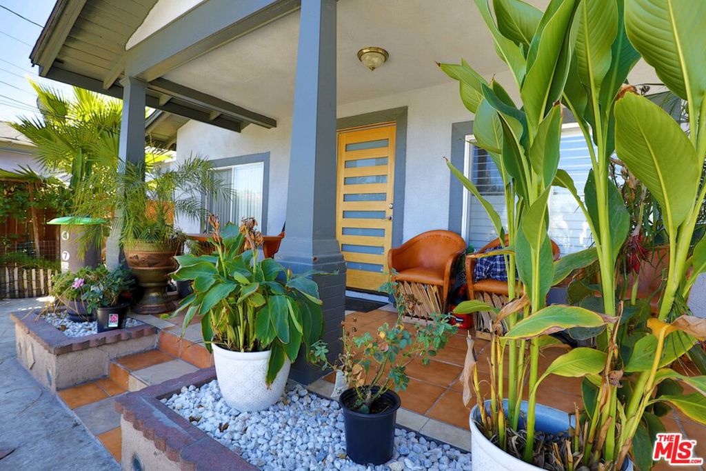 11146 Burton Street Property Photo 4