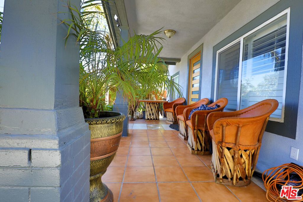 11146 Burton Street Property Photo 11