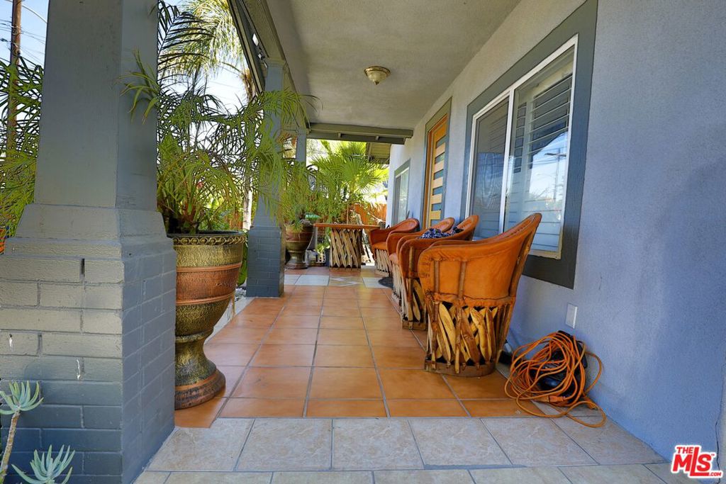 11146 Burton Street Property Photo 12