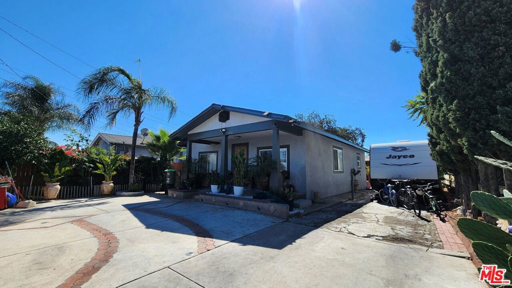 11146 Burton Street Property Photo 18
