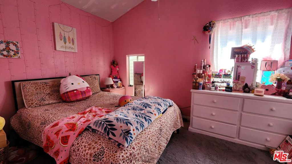 11146 Burton Street Property Photo 34