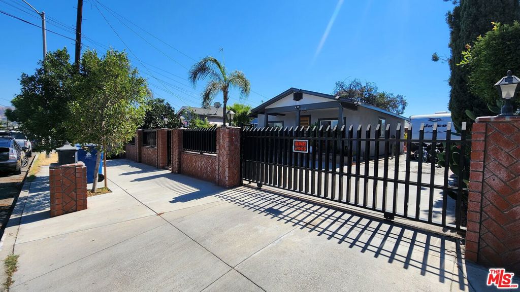 11146 Burton Street Property Photo 36