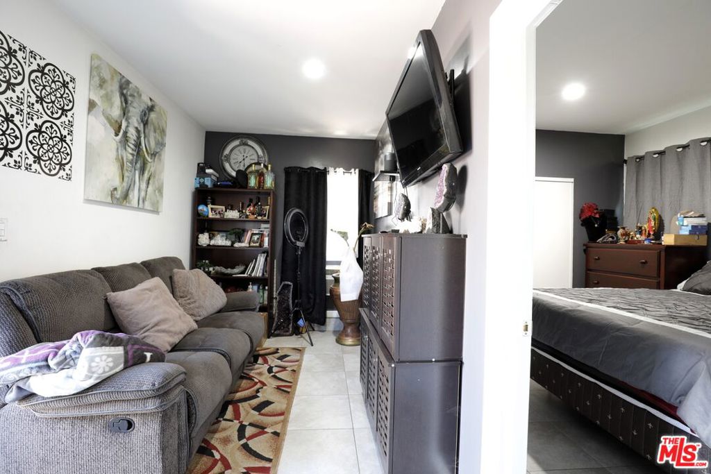 11146 Burton Street Property Photo 37