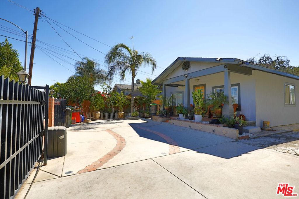 11146 Burton Street Property Photo 43