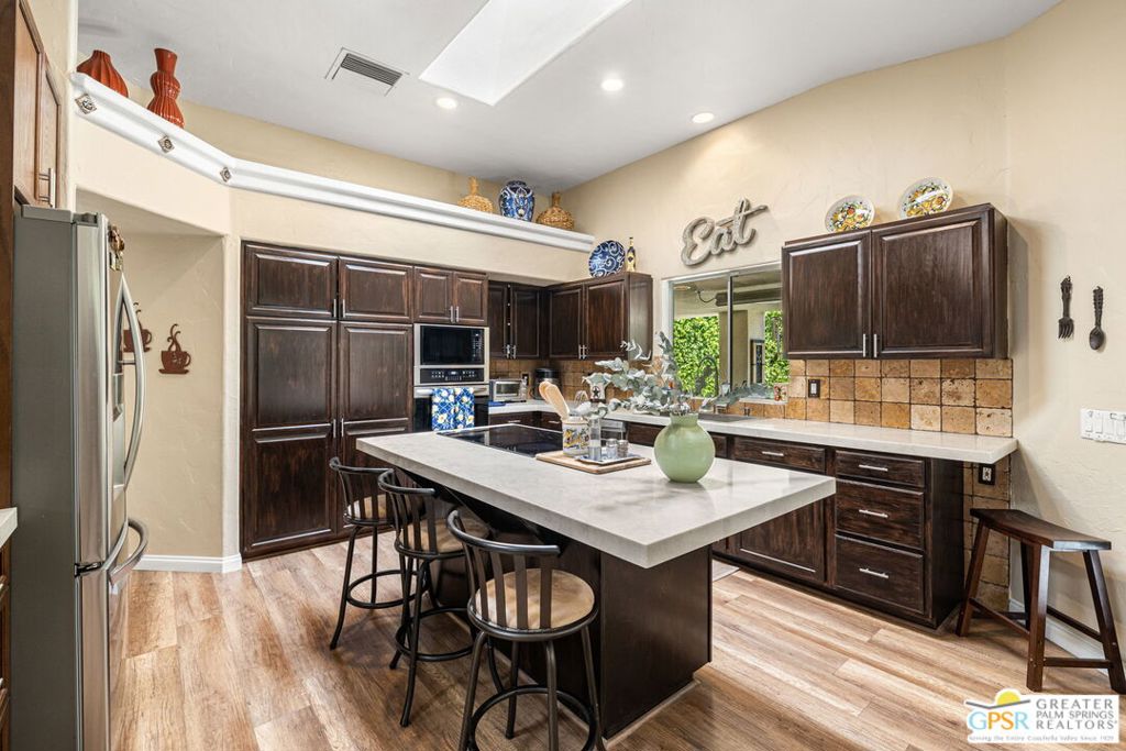 40560 Glenwood Lane Property Photo 24