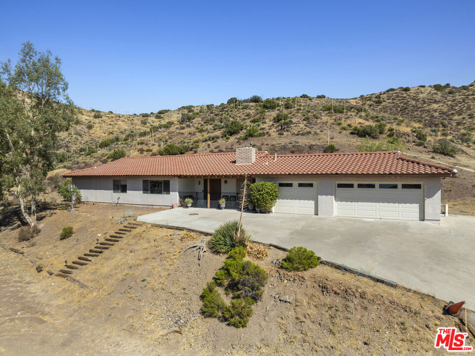 2903 Golden Spur Road Property Photo 1