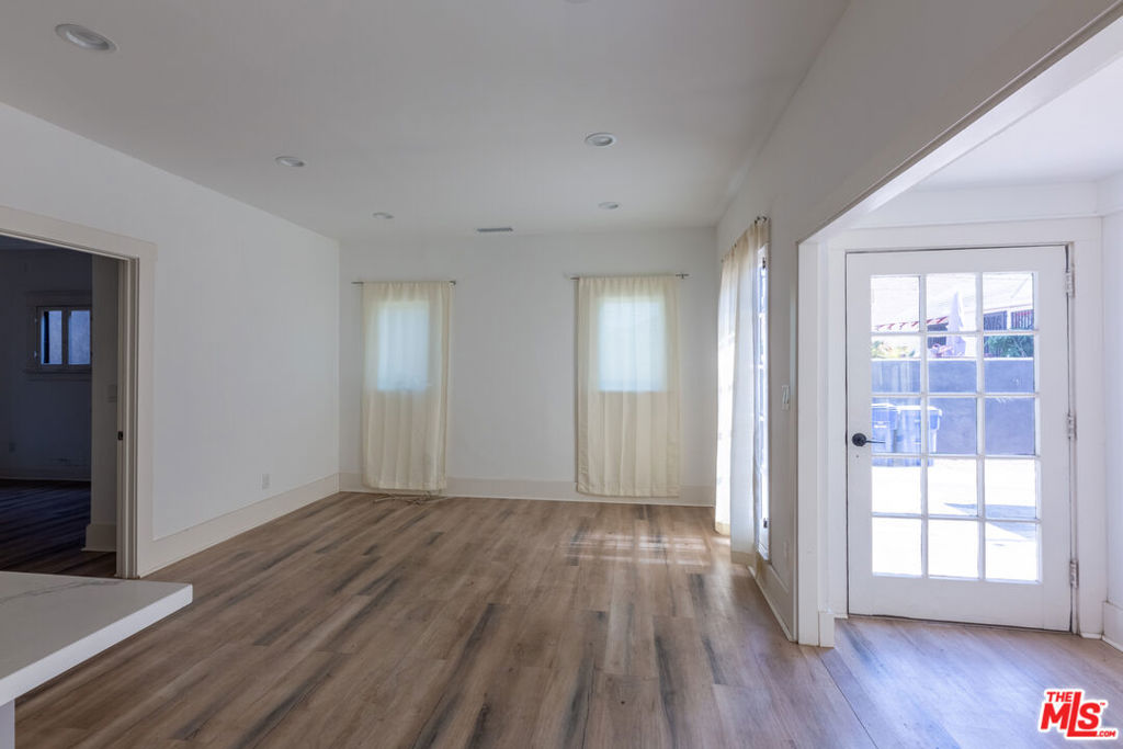 3201 W 18th Street Property Photo 17
