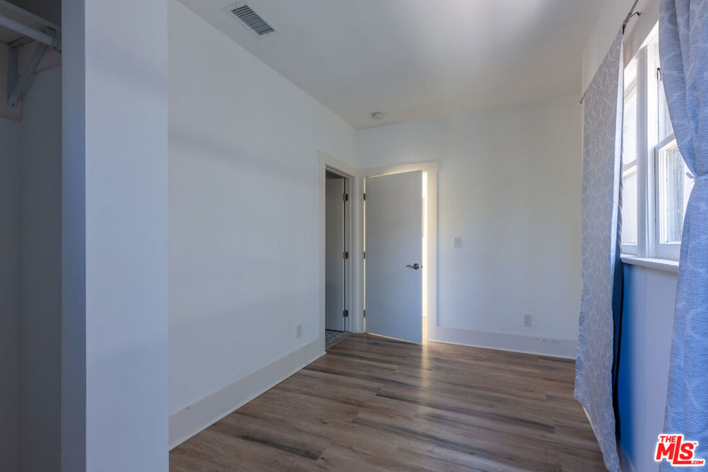 3201 W 18th Street Property Photo 25
