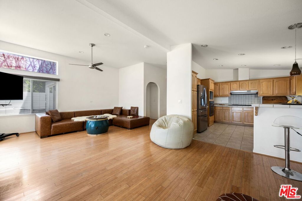 1130 Mohawk Property Photo 6