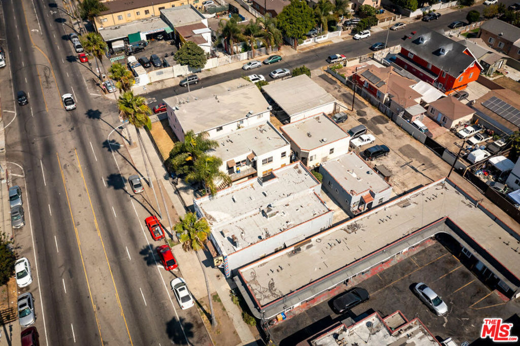 10908 S Figueroa Street Property Photo 7