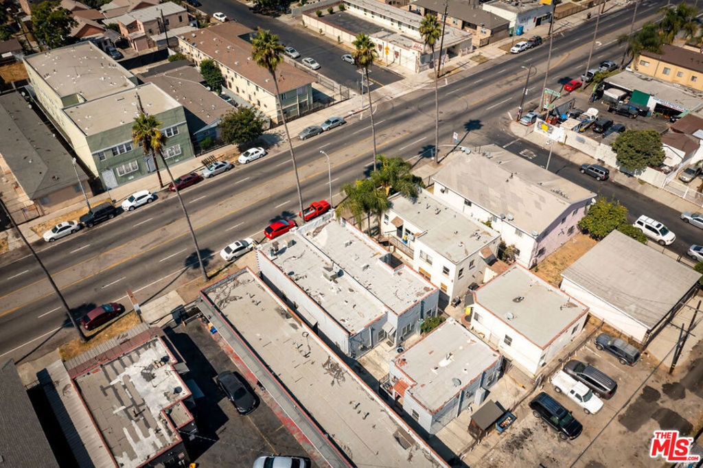 10908 S Figueroa Street Property Photo 8