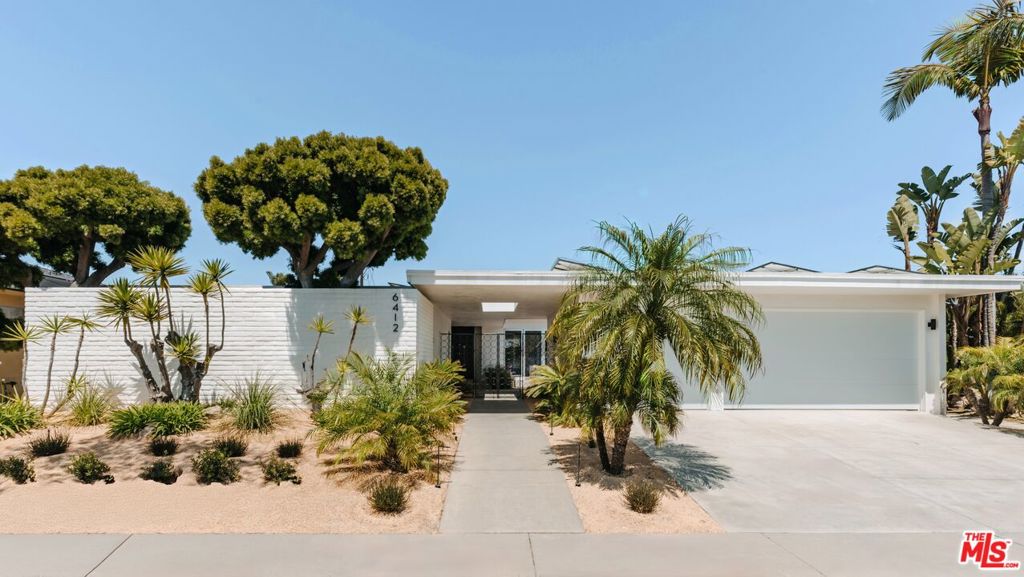 6412 S Holt Avenue Property Photo 2