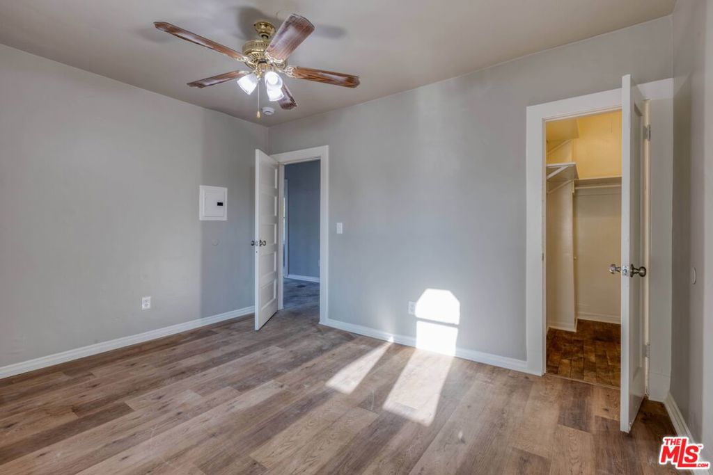 1559 N Hill Avenue Property Photo 29