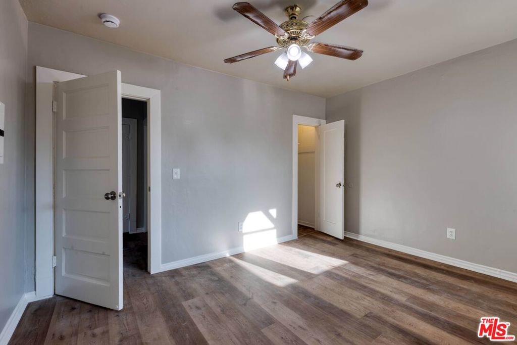 1559 N Hill Avenue Property Photo 30