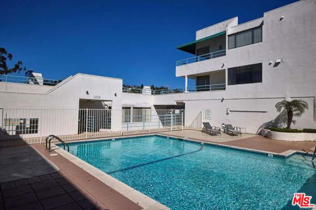 2552 Navarra Drive A Property Photo 5