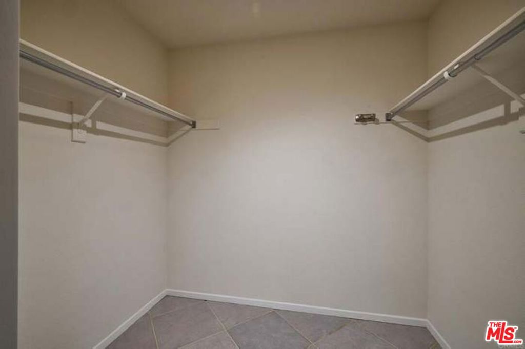 2552 Navarra Drive A Property Photo 9